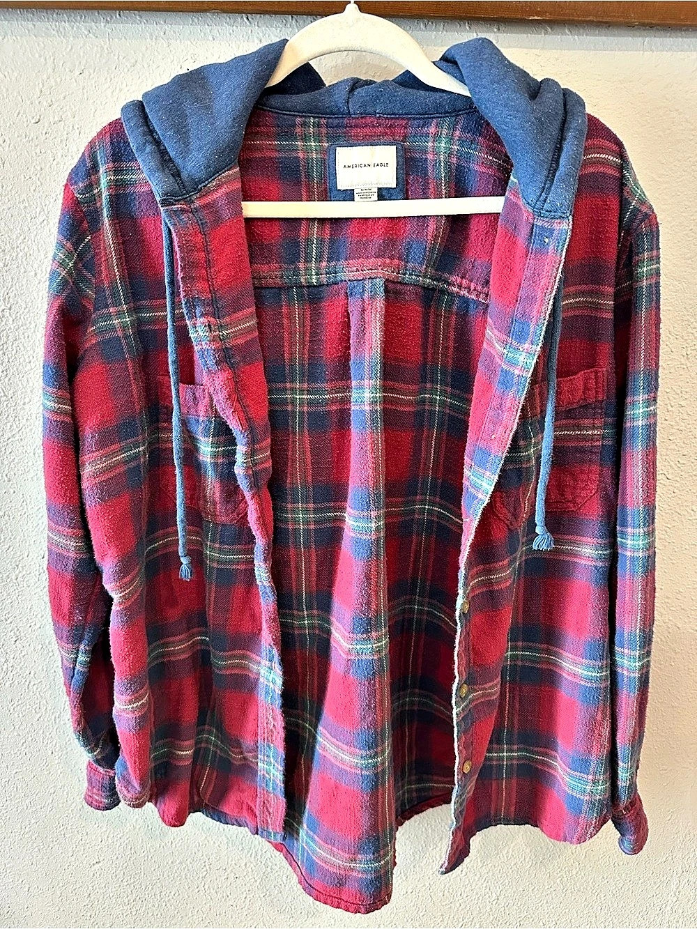 American Eagle Plaid Hooded Jacket in Red & Blue Size Medium